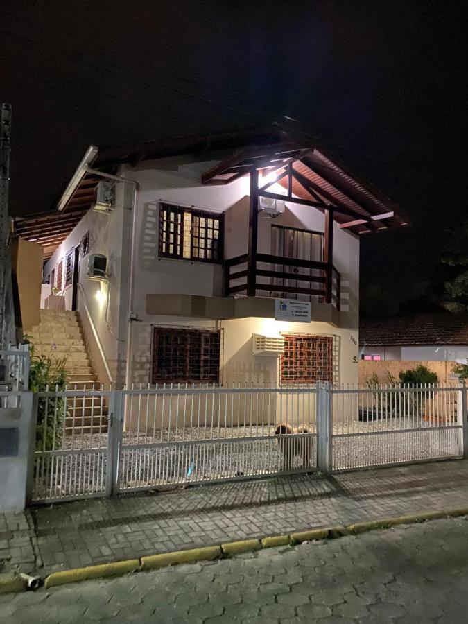 Apartamentos Vo Lela Bombinhas Exterior foto